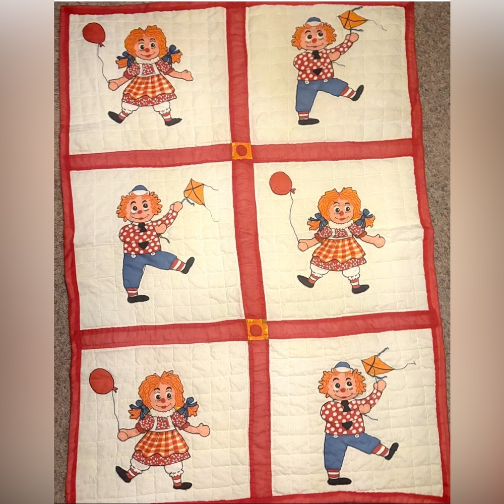 Vintage Raggedy Ann & Andy Hand Made Quilt